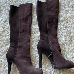 Excellent condition boots